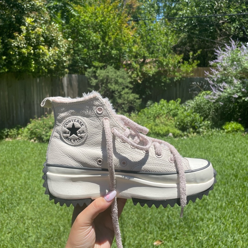 SOLD‼️ Converse Run Star Hike High Top light orewood brown